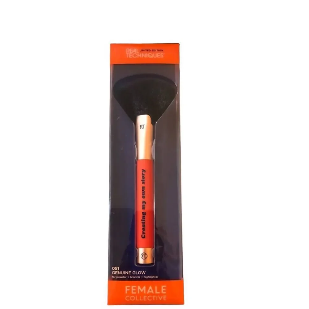 Real Techniques Female Collective Genuine Glow Bronzer,Powder,Highlighter‎ Brush
